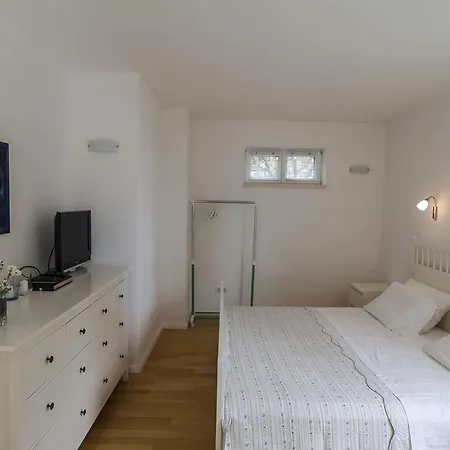 Suncana Gæstehus 3*