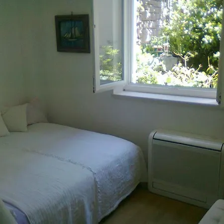 Suncana Gæstehus 3*